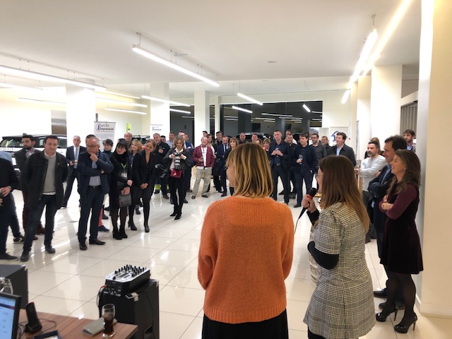 Brindis navideño de Sant Boi Empresarial en las instalaciones de Land Motors 