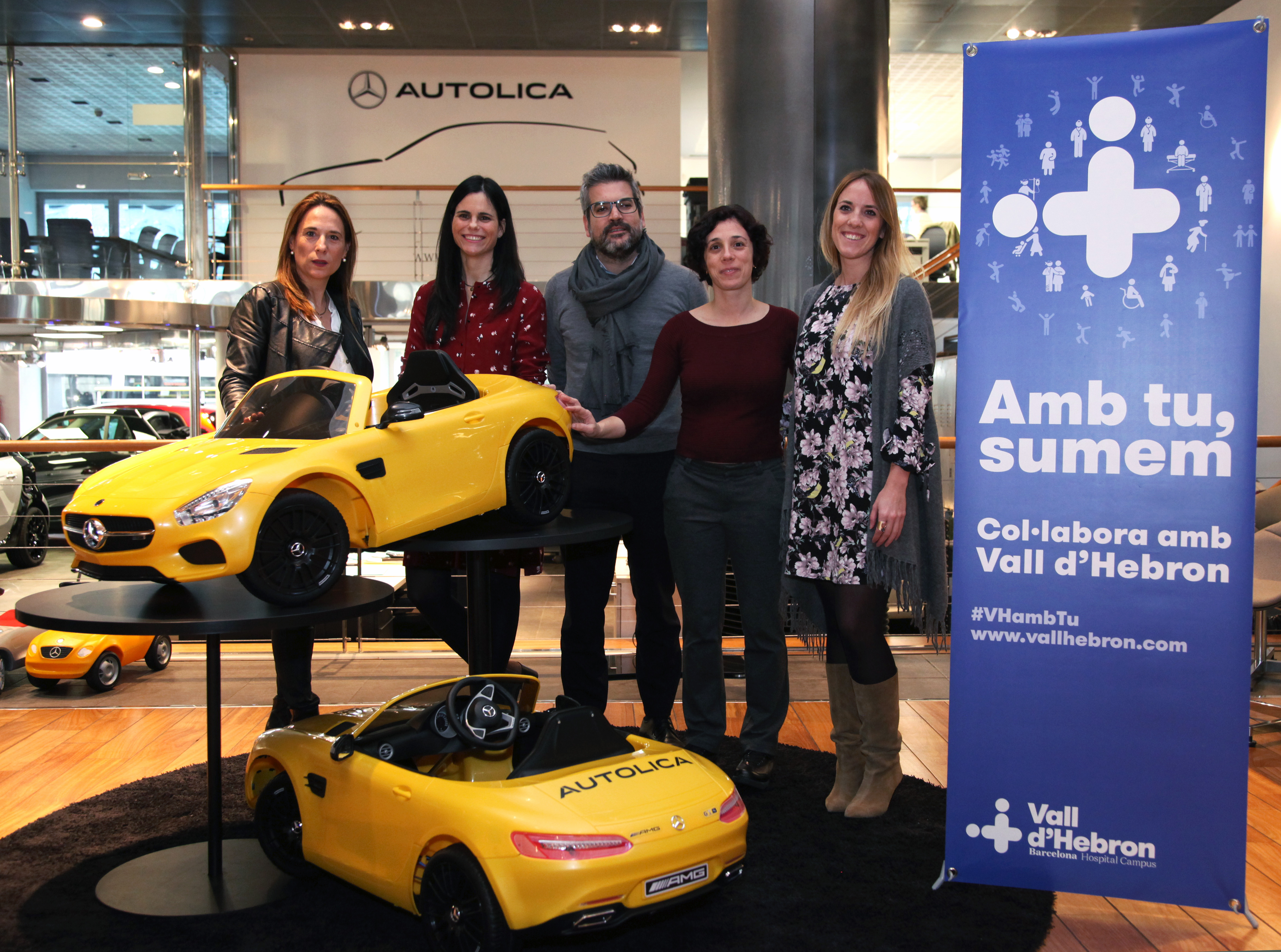 Autolica cede unos coches eléctricos para que los niños entren al quirófano de Vall d’Hebrón