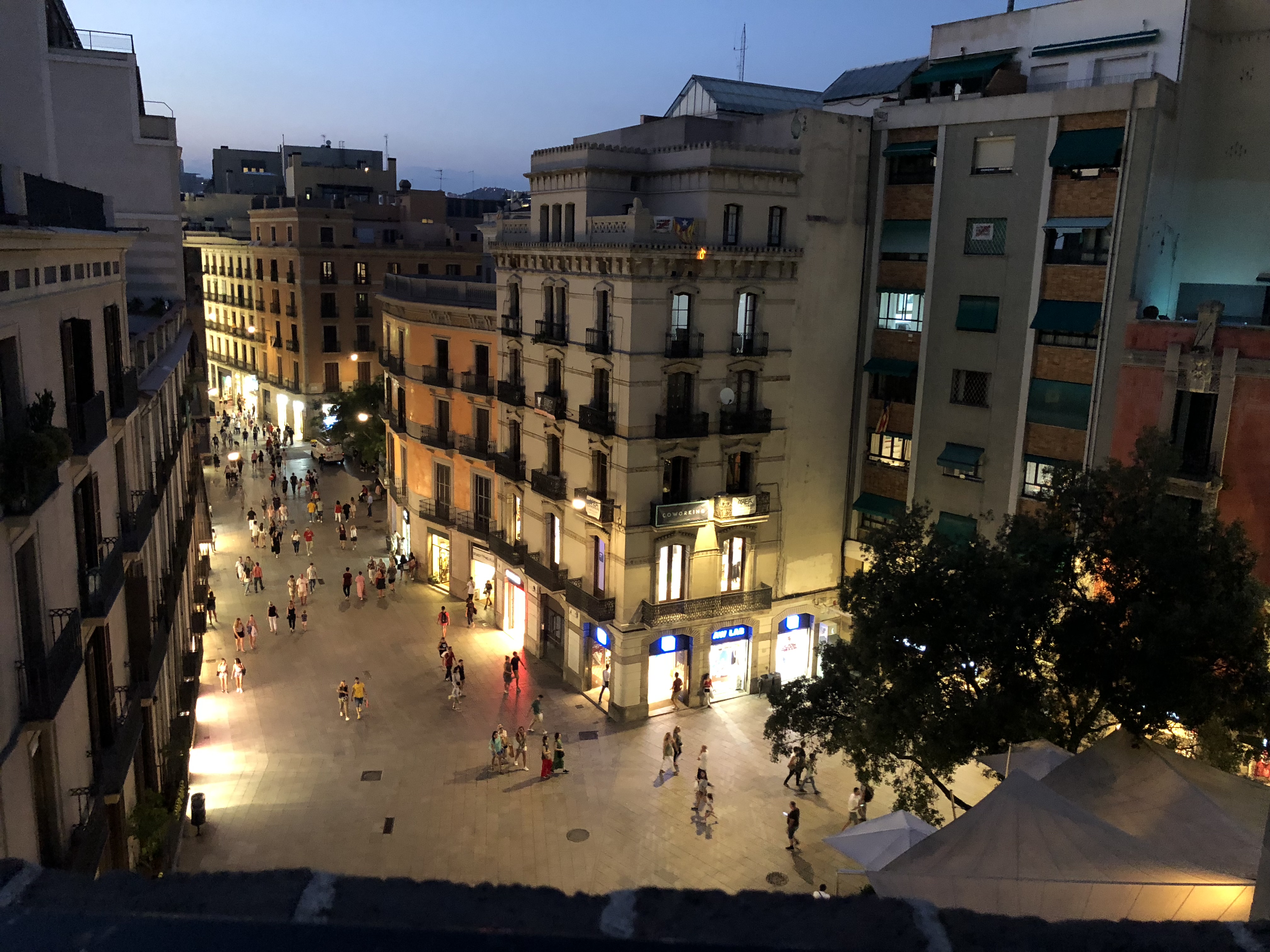 Infiniti Barcelona presentó a los finalistas al premio Barcelona en el Reial Cercle Artístic