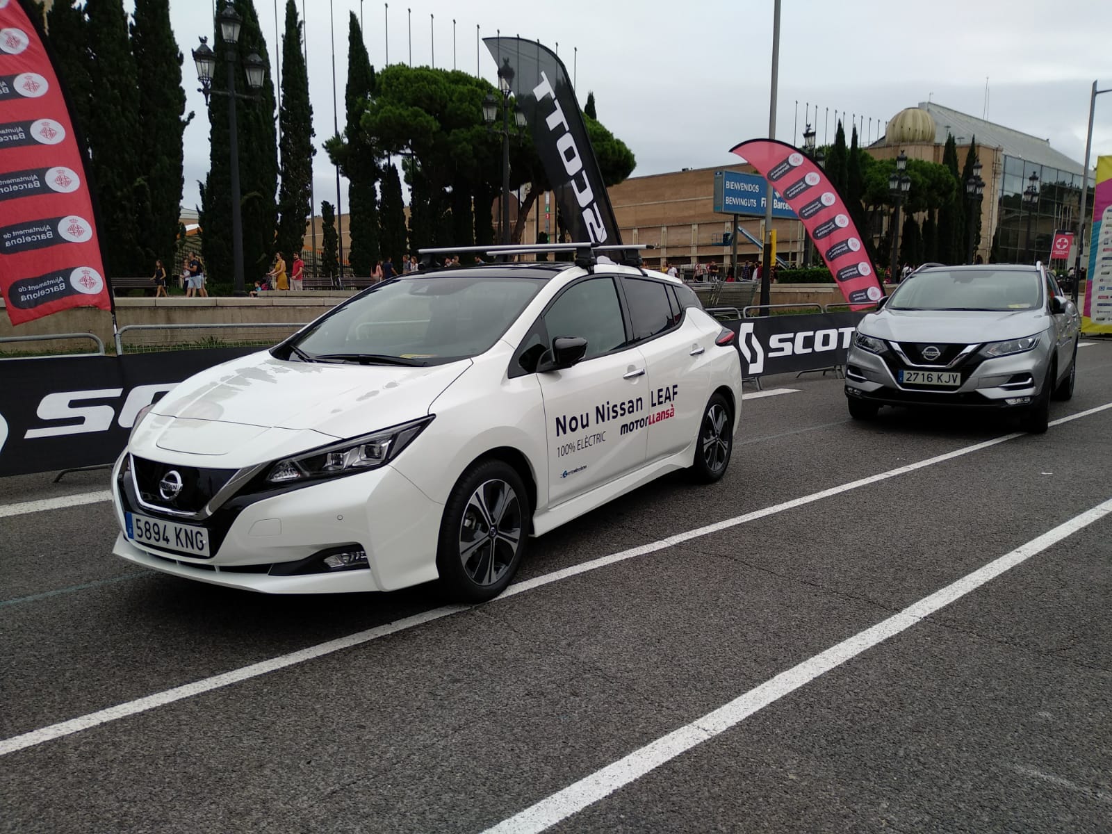 Motor Llançà cede los últimos modelos eléctricos de Nissan a la cursa de La Mercè de Barcelona
