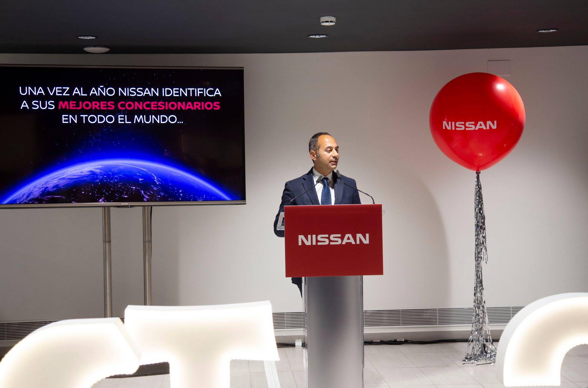 Motor Llansà recibe el Nissan Global Award 2018 como uno de los mejores concesionarios del mundo