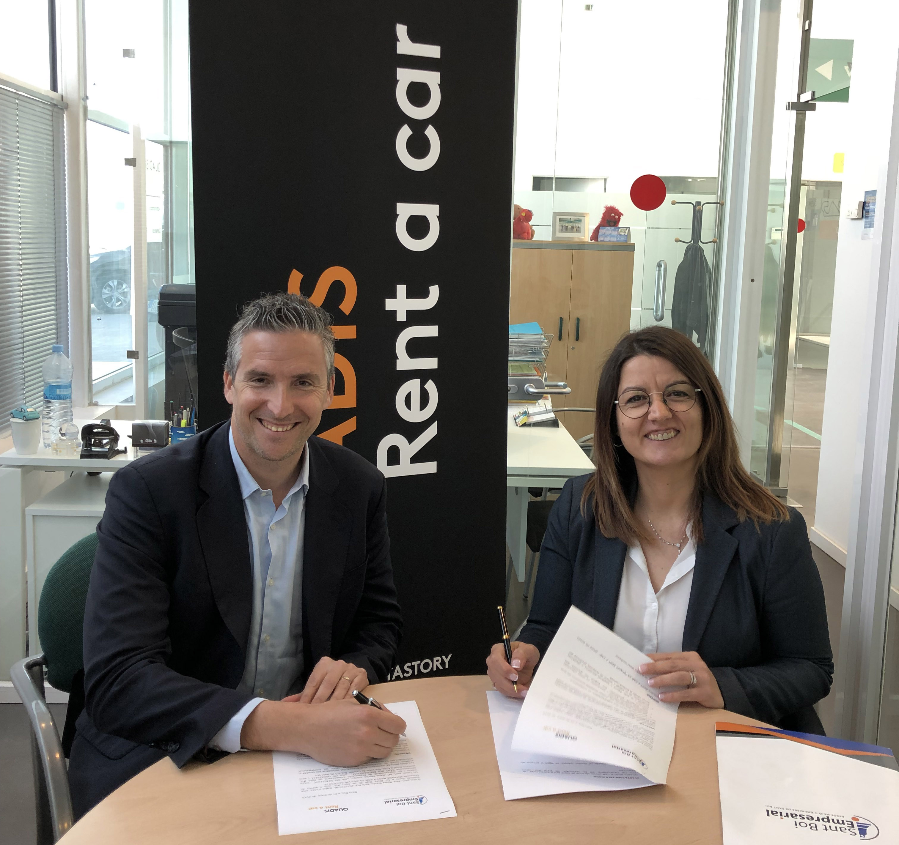 QUADIS Rent a Car firma un acuerdo de colaboración con Sant Boi Empresarial 