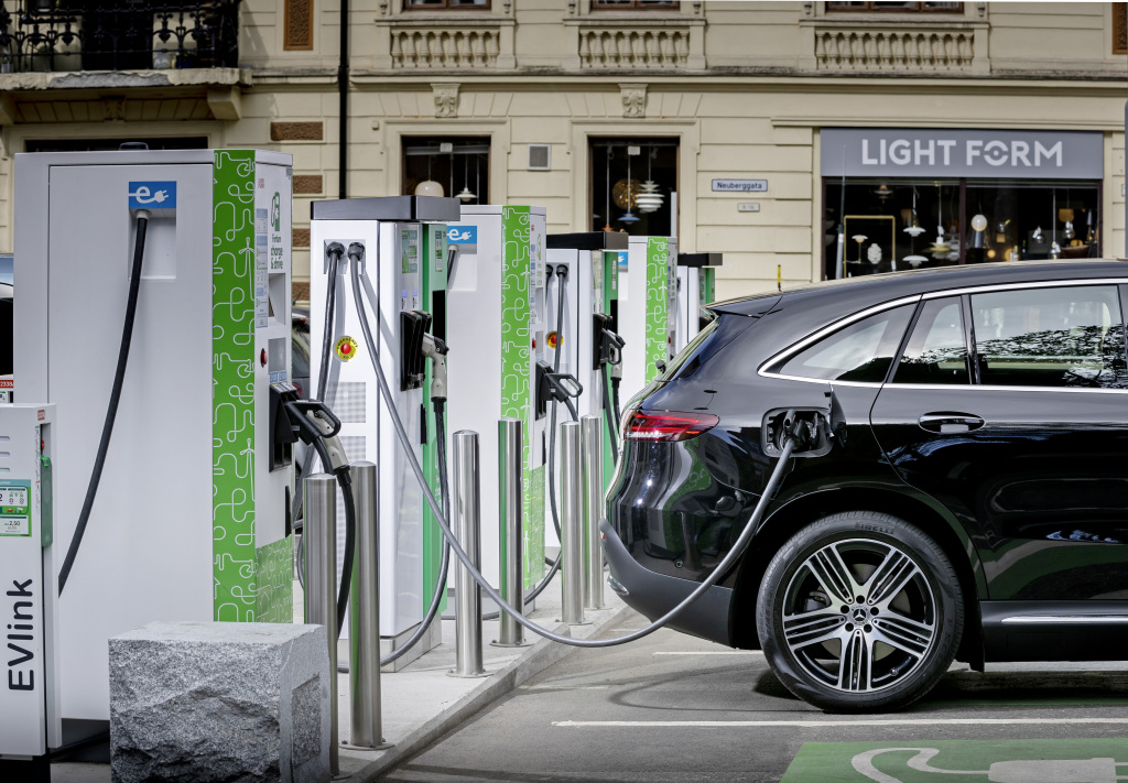 Mercedes EQC