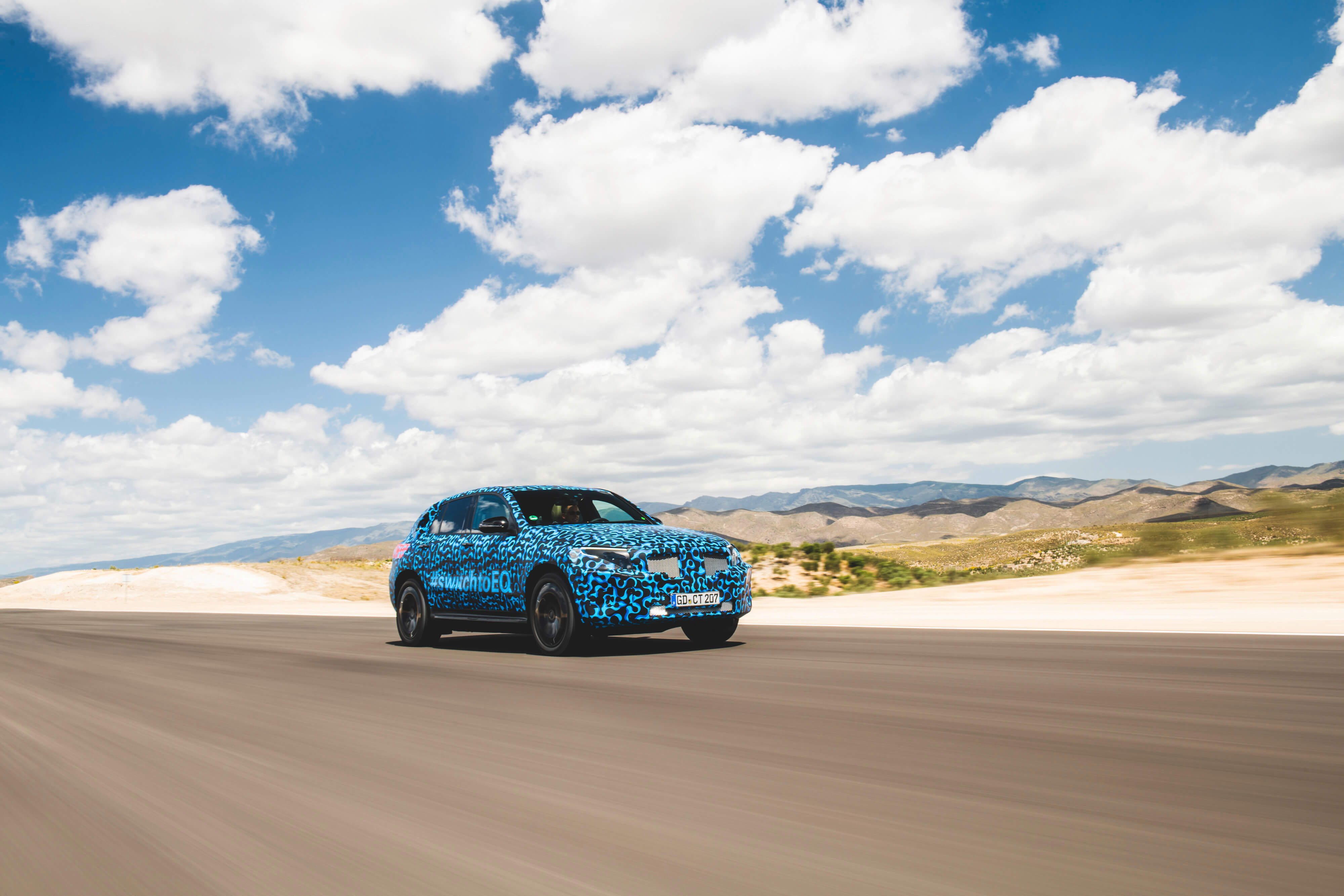 Mercedes-Benz EQC en movimiento