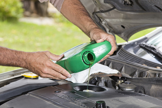 Mantenimiento Rellenar Aceite Motor