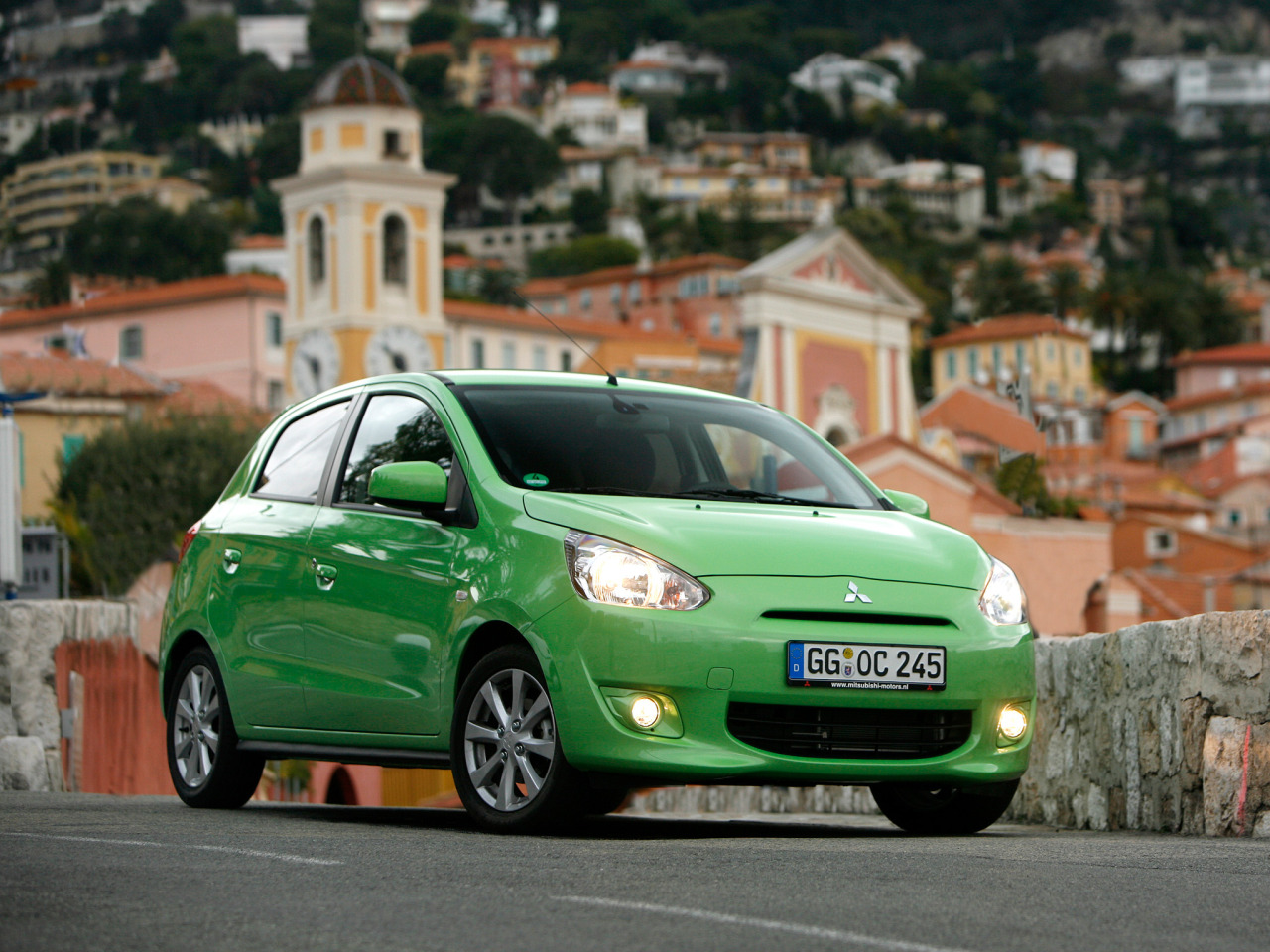 Mitsubishi Space Star 2015