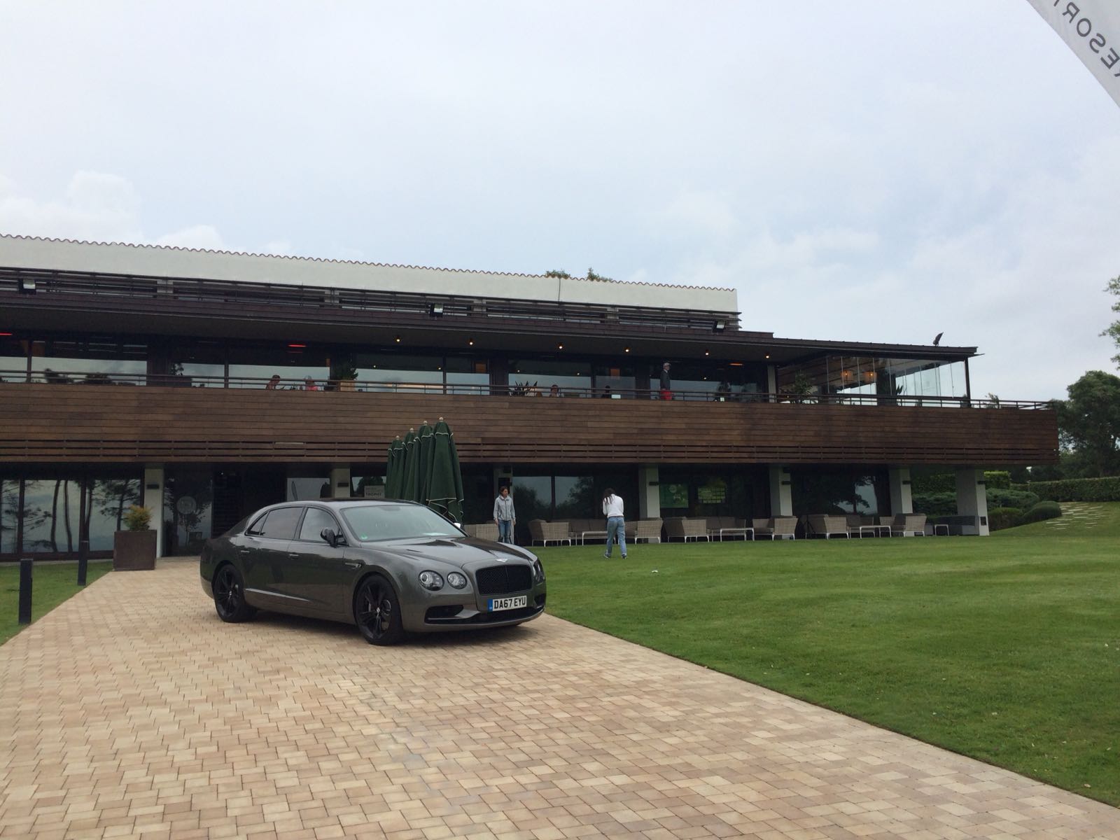 Bentley Barcelona patrocina el Costa Brava Legends Trophy