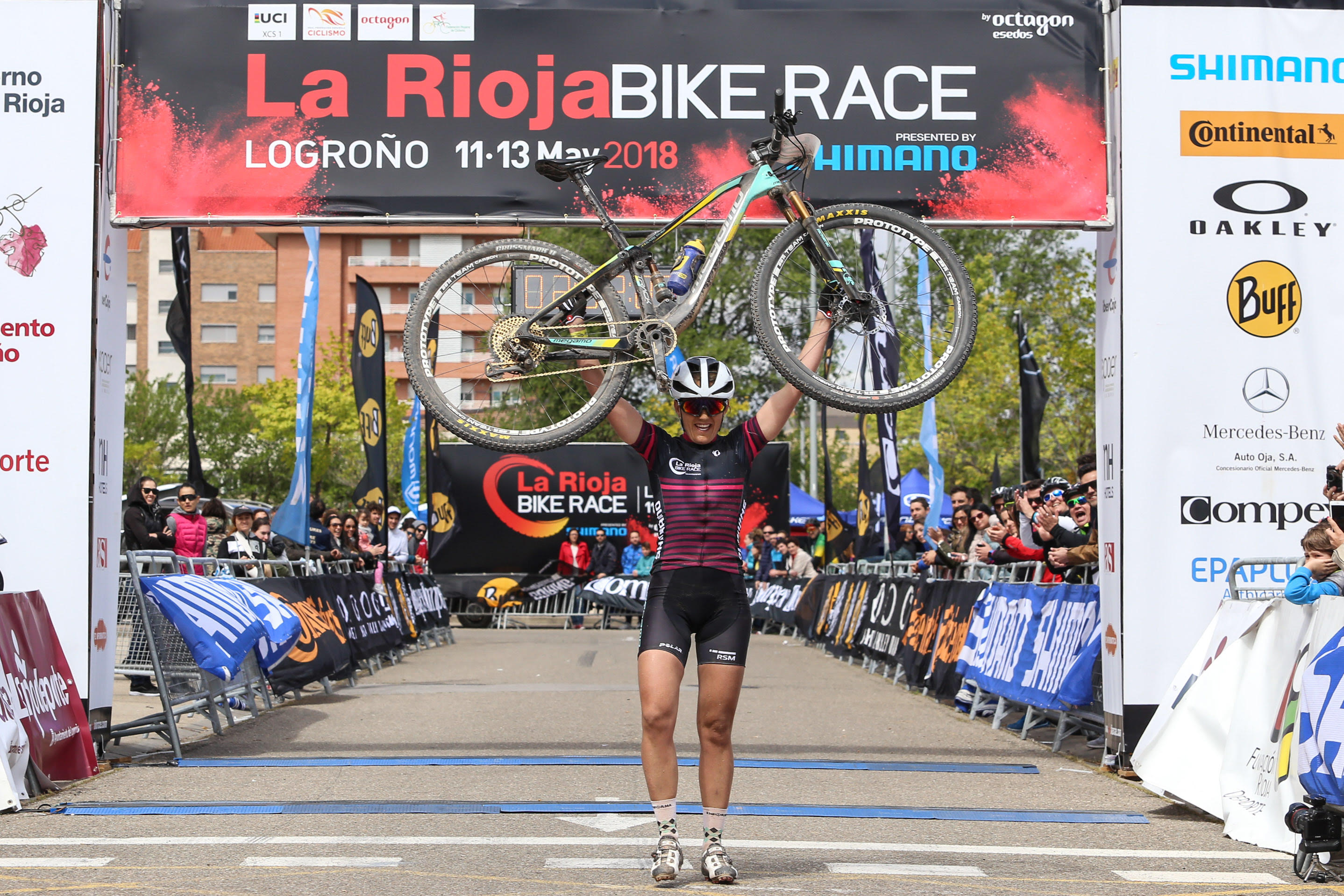 Clàudia Galicia confía en Quadis Rent a Car para ir a la Rioja Bike Race