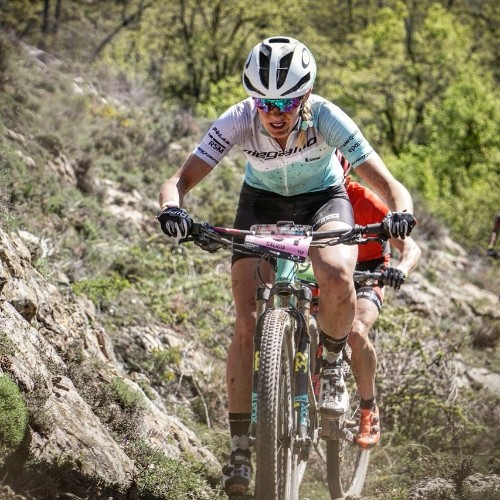 Clàudia Galicia confía en Quadis Rent a Car para ir a la Rioja Bike Race