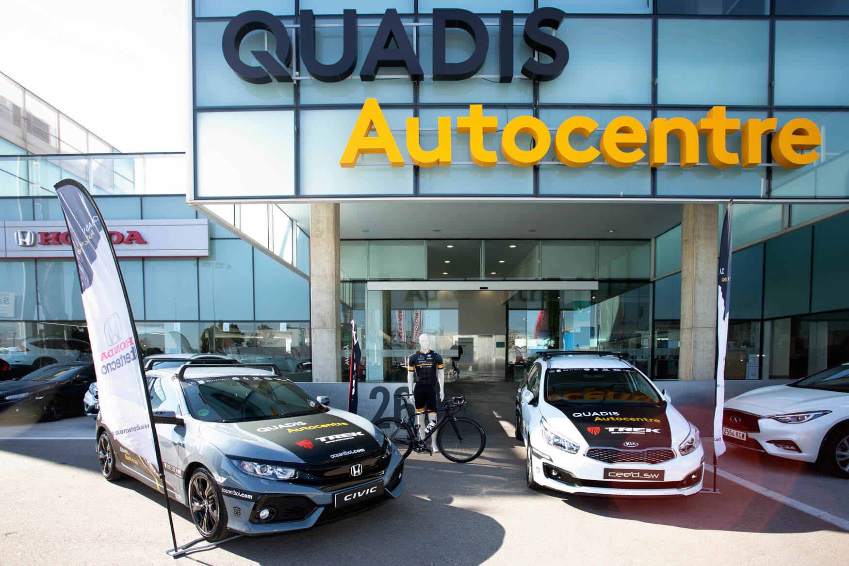 El QUADIS AUTOCENTRE renuevan la confianza en el Club Ciclista Sant Boi