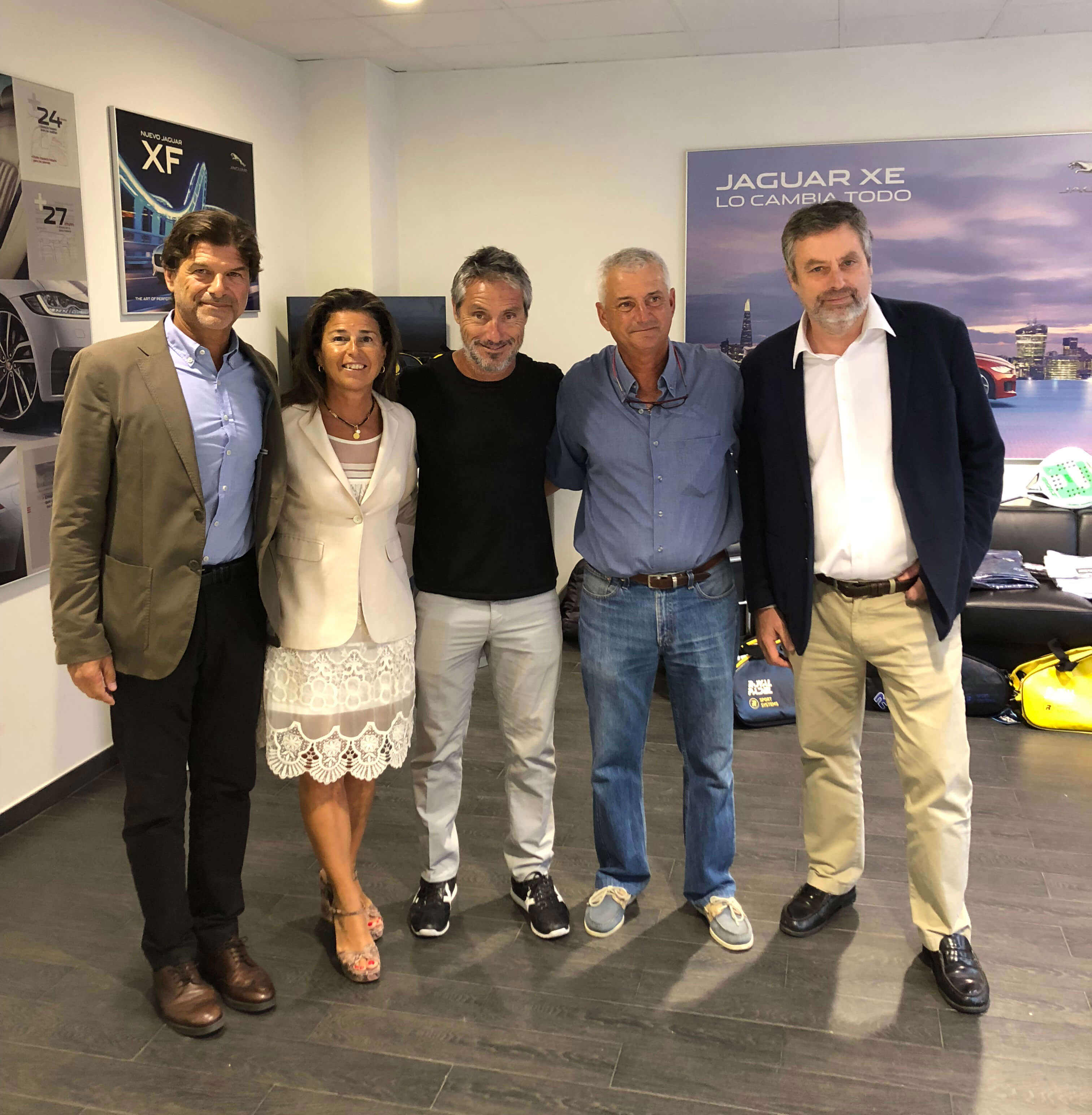 Entrega de premios de Liga de pádel BS en Land Motors 