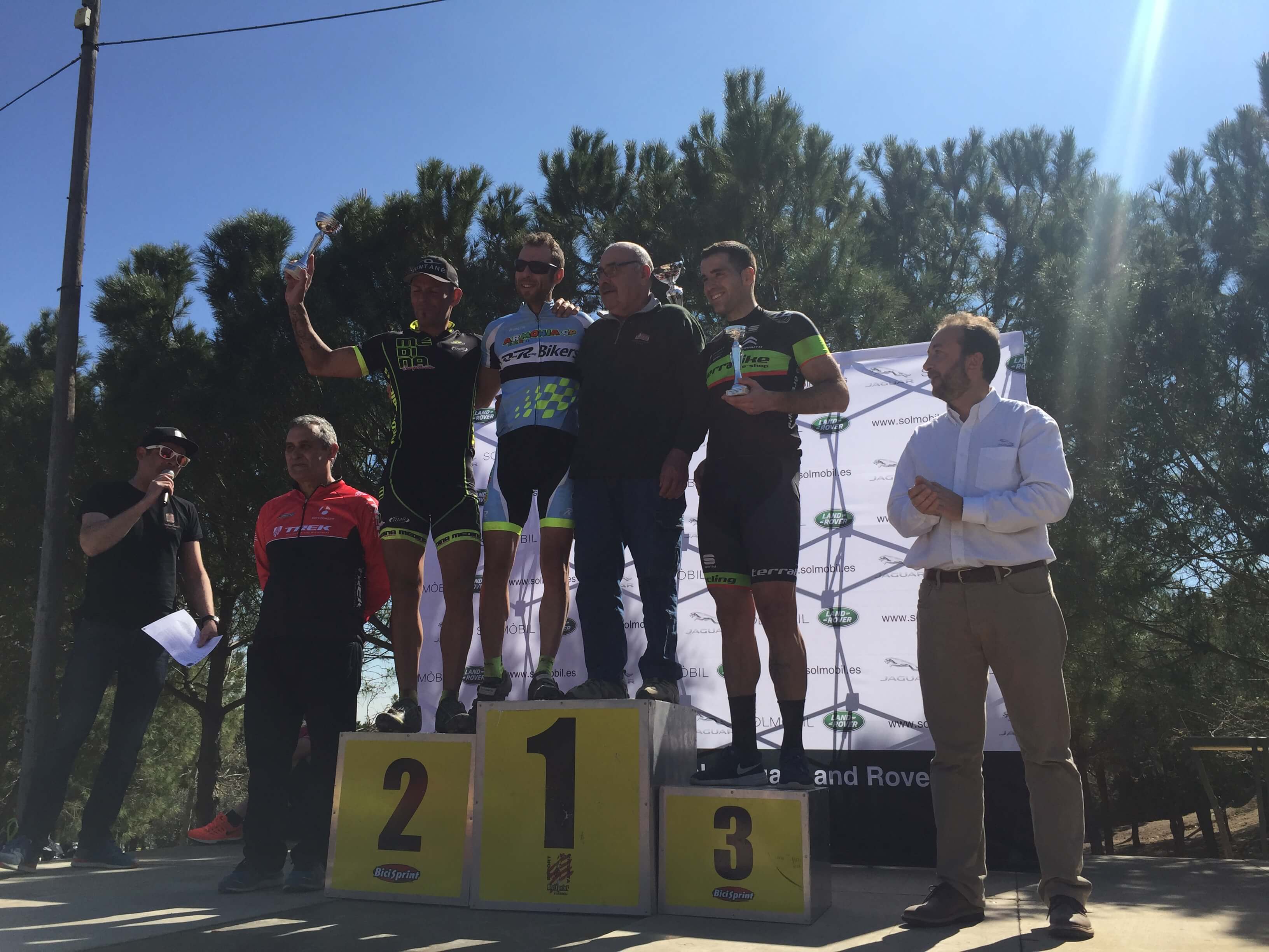 Solmóbil patrocina las 3 Horas BTT de Sabadell