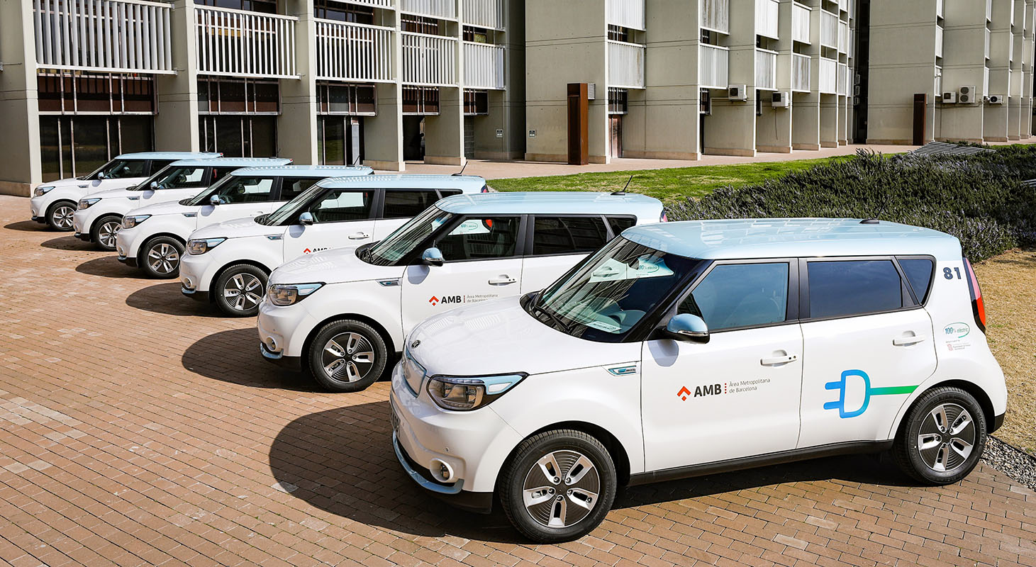 AMB renueva su flota con 6 coches Kia Soul 100% eléctricos de AR Motors