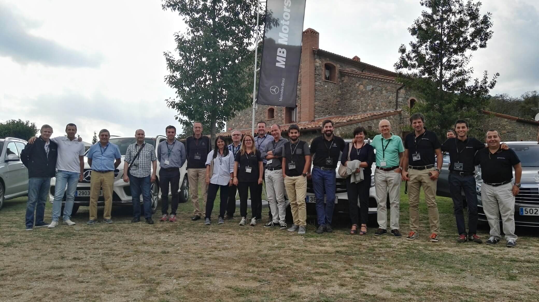 MB Motors organizó una ruta de vehículos eléctricos e híbridos de Mercedes y Smart 
