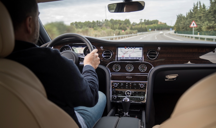 QUADIS prueba el nuevo Bentley Mulsanne EWB