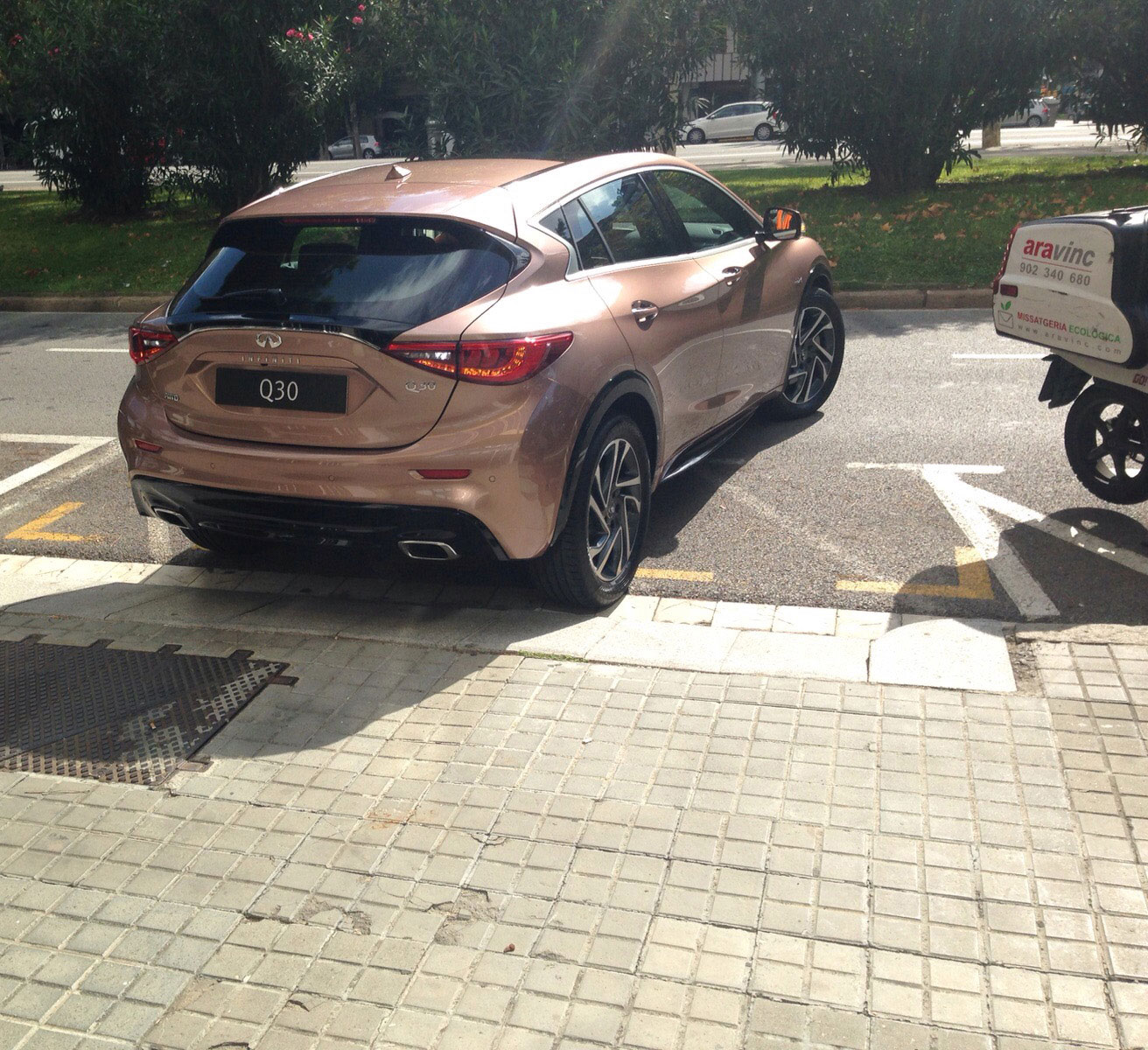 Infiniti Q30