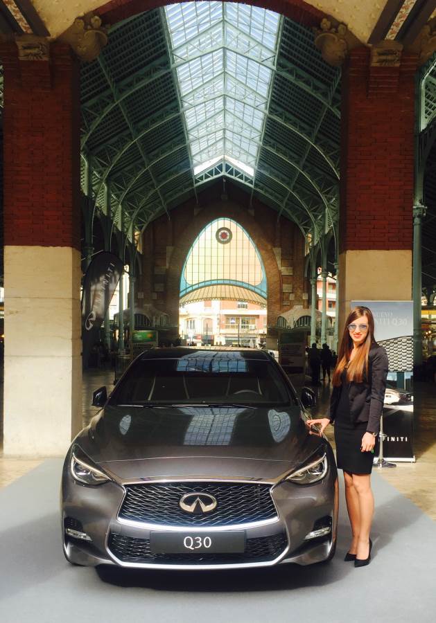 Infiniti Valencia expuso el atractivo Q30 en Mercado de Colón