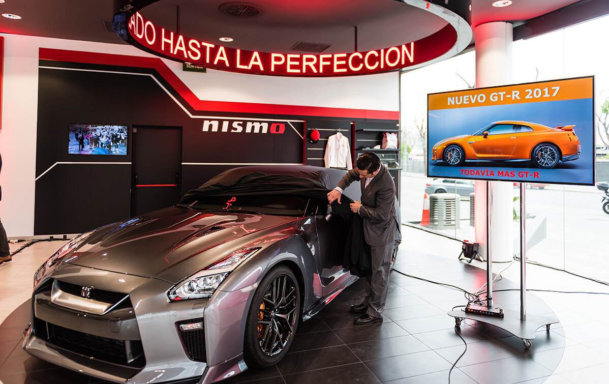 Presentación del nuevo Nissan GT-R a cargo de Motor Llansà