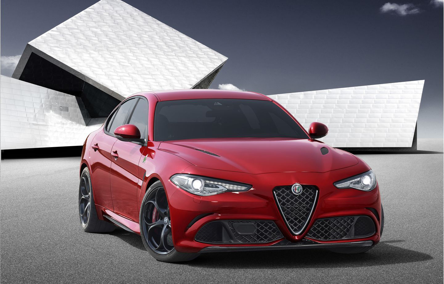 alfa-romeo-giulia-2015-1