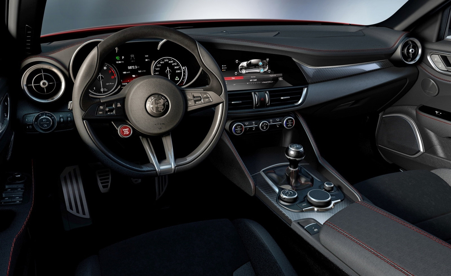 alfa-romeo-giulia-interior-260615-00
