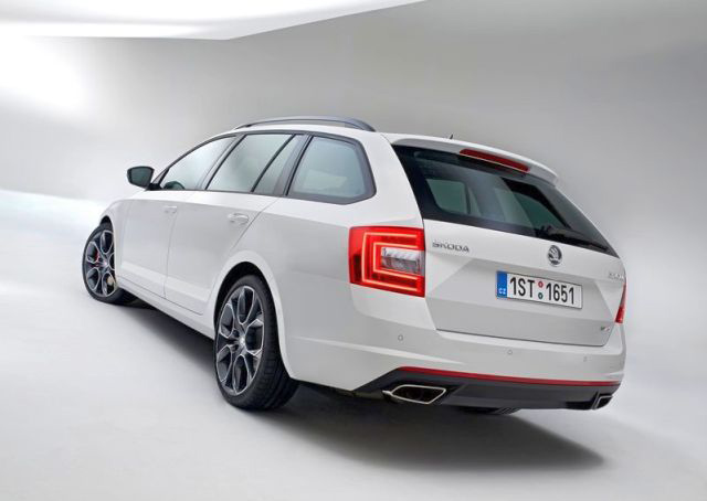 Skoda Octavia Combi RS 2015 QUADIS