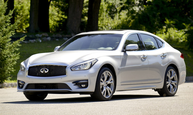 Infiniti Q70 2015 Lateral