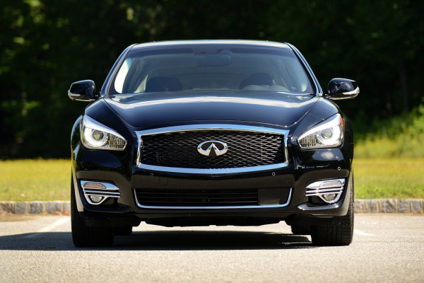 Infiniti Q70 2015 Frontal