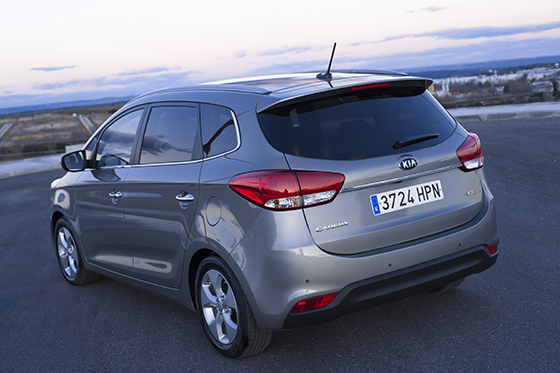Kia Carens 2013 Trasera