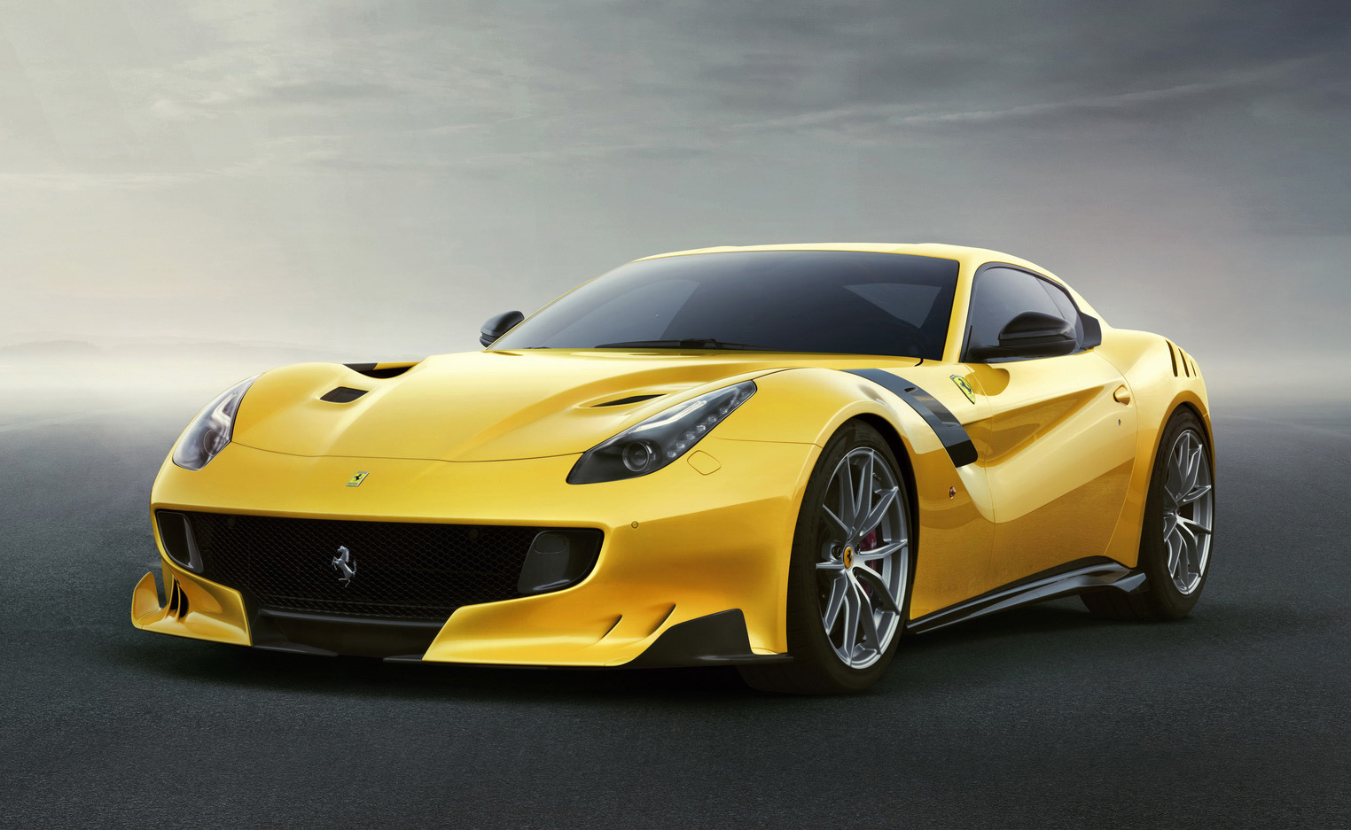 Ferrari F12 tdf 2015 QUADIS Frontal