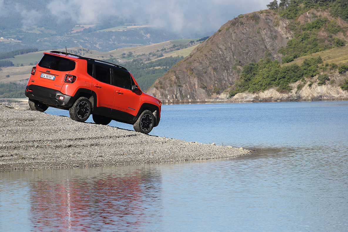 Jeep Renegade Trasera 2015