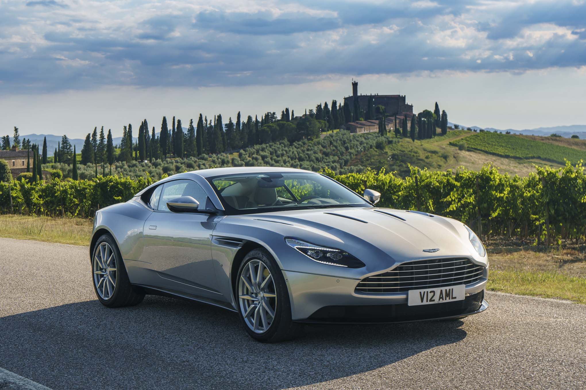 Aston Martin DB11
