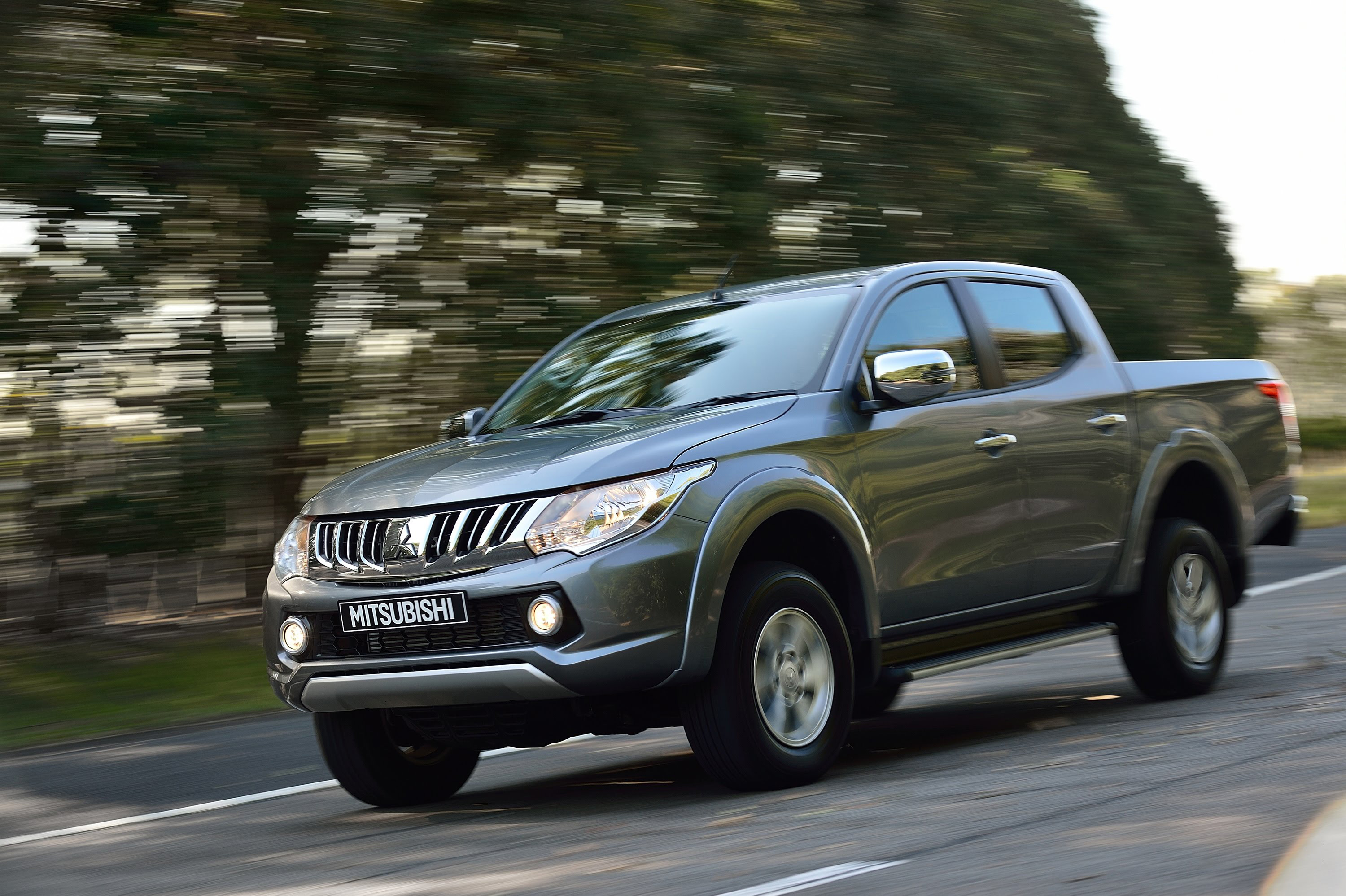 Novedades Mitsubishi L200 2015 Frontal