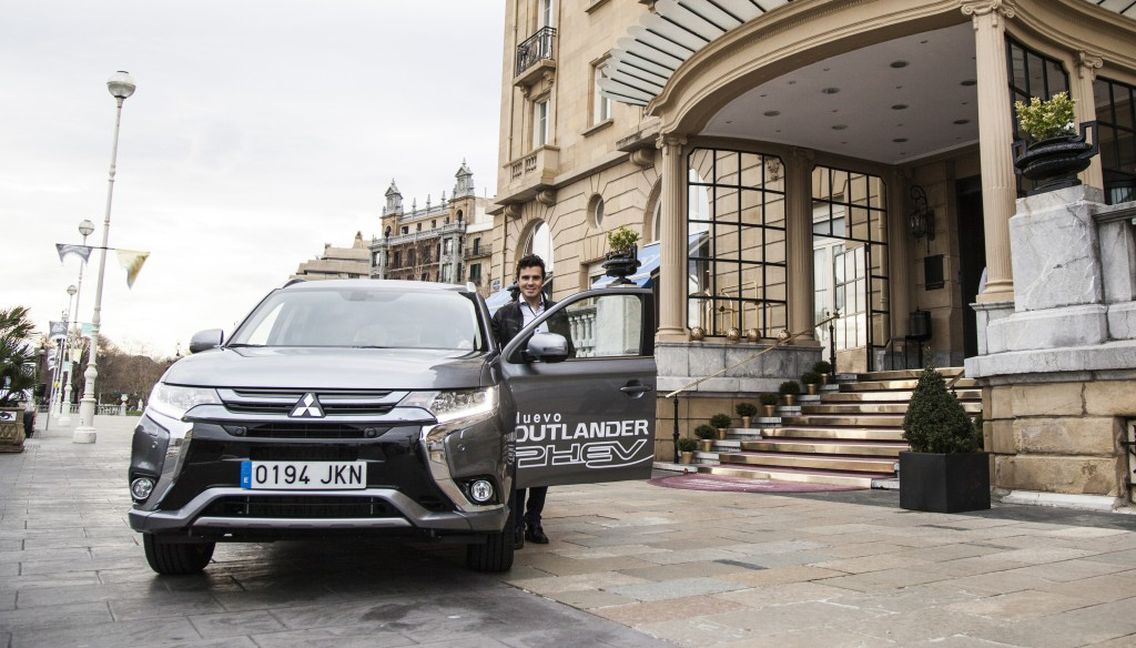 Mitsubishi Outlander PHEV Kaiteki 2016 QUADIS 5