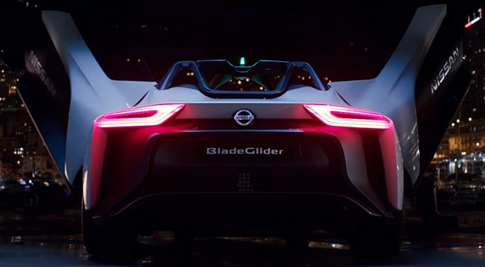Nissan BladeGlider trasera