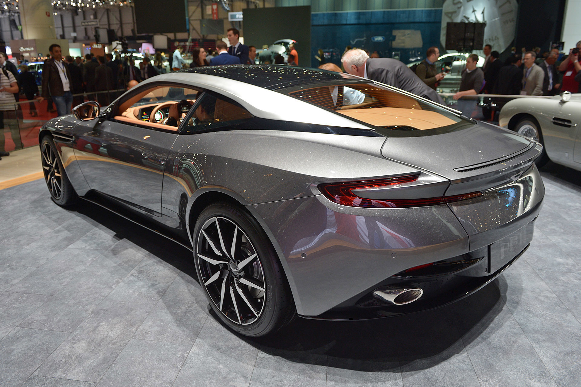Aston Martin DB11 Salon Ginebr 2016