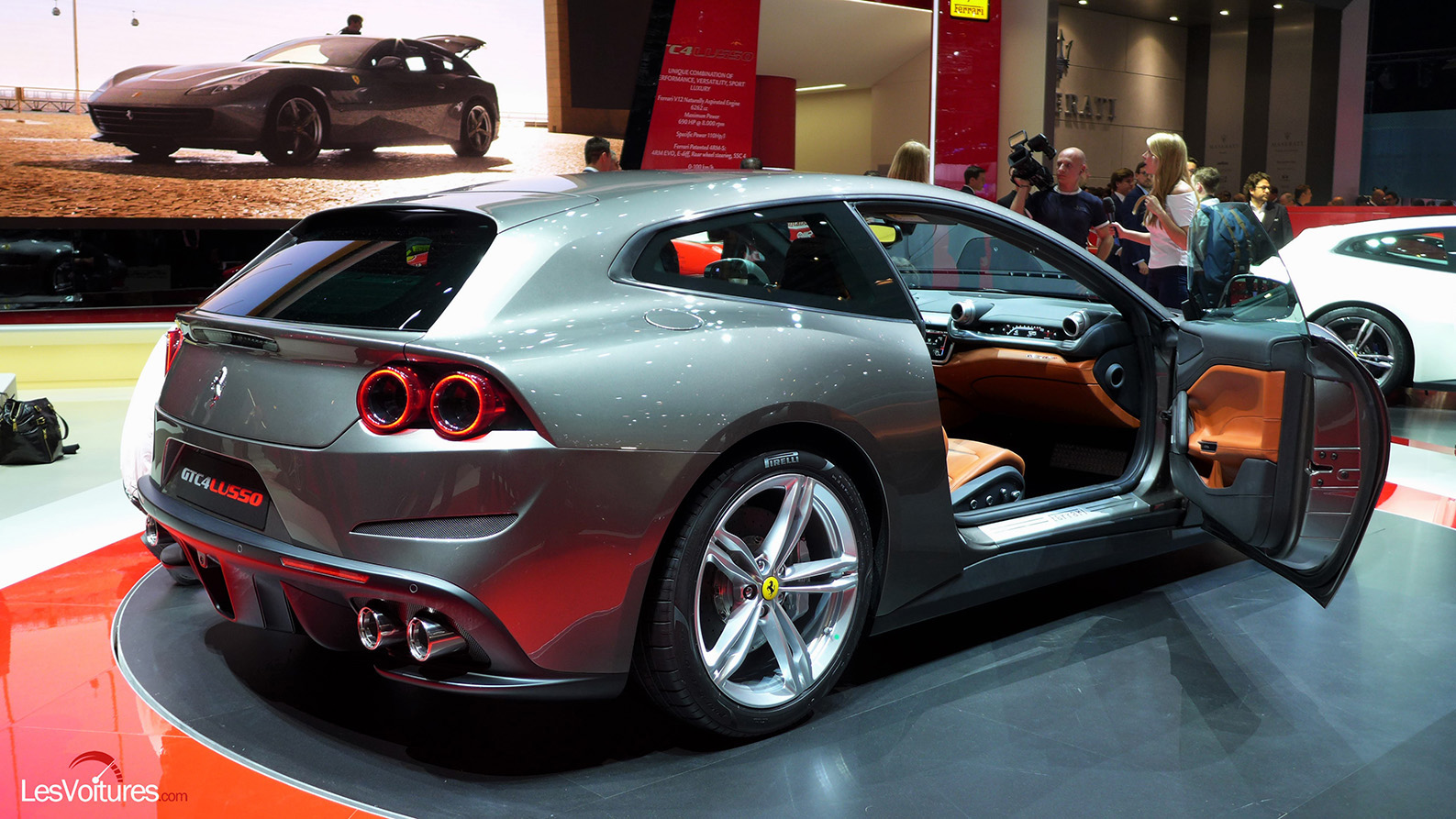 Ferrari GTC4 Lusso Salon Ginebr 2016