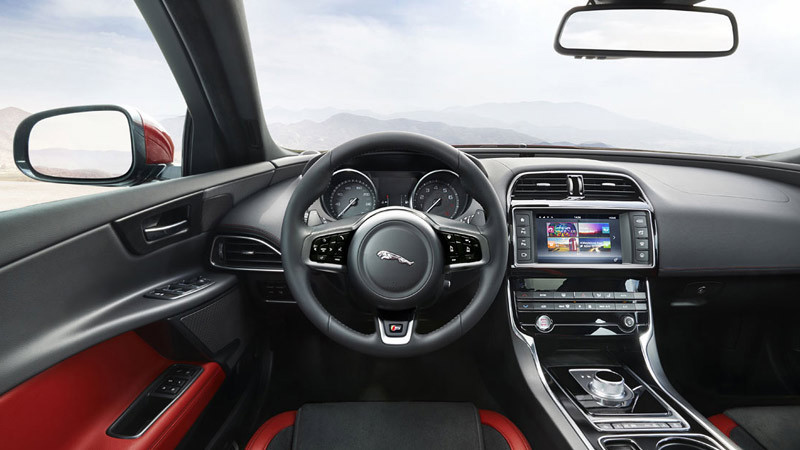 Jaguar XE 2015 Interior