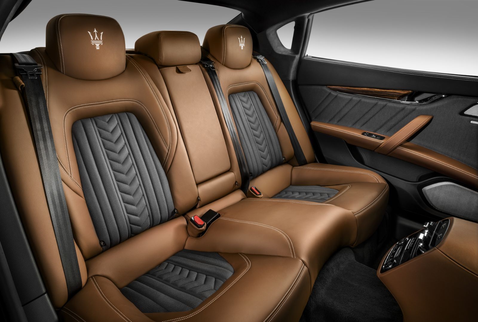 Maserati Quattroporte 2016 5