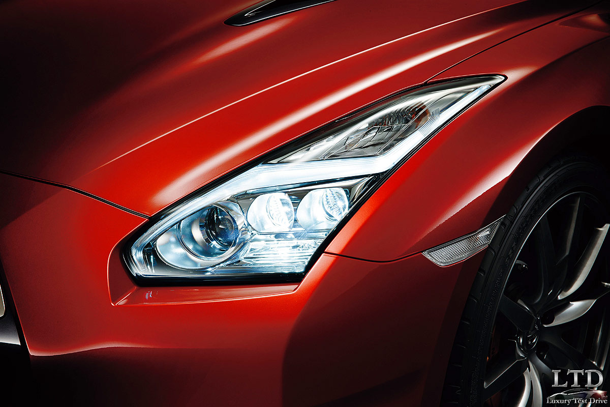 Nissan GTR 2014 Faros LED
