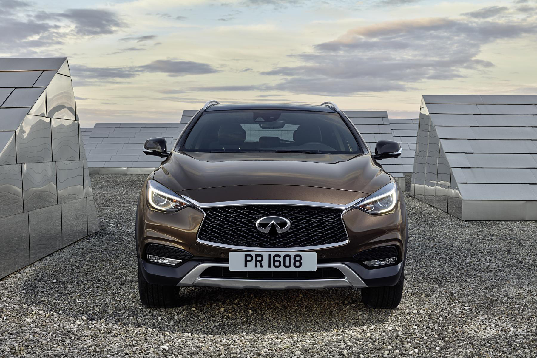  Infiniti QX30 2016 Frontal