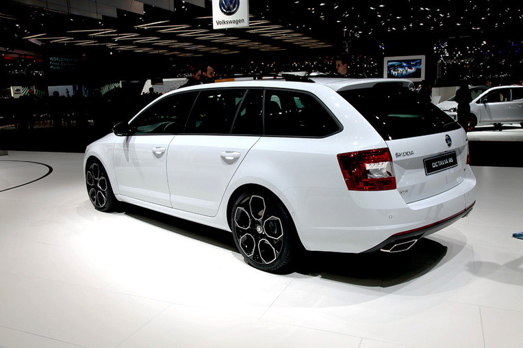 Skoda Octavia RS 4x4 2016 Trasera