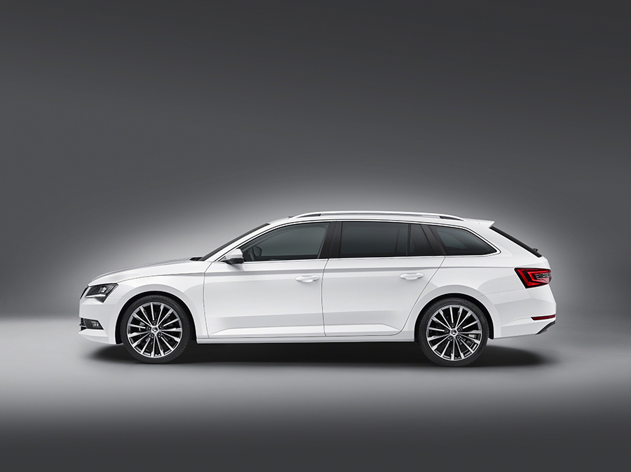 Skoda Superb Combi 2015 Lateral