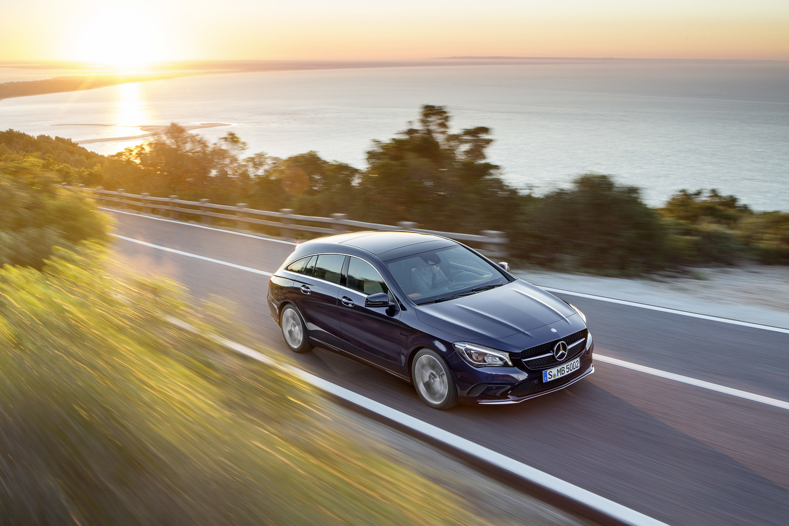  Nuevo Mercedes Benz CLA Shooting Brake 2016