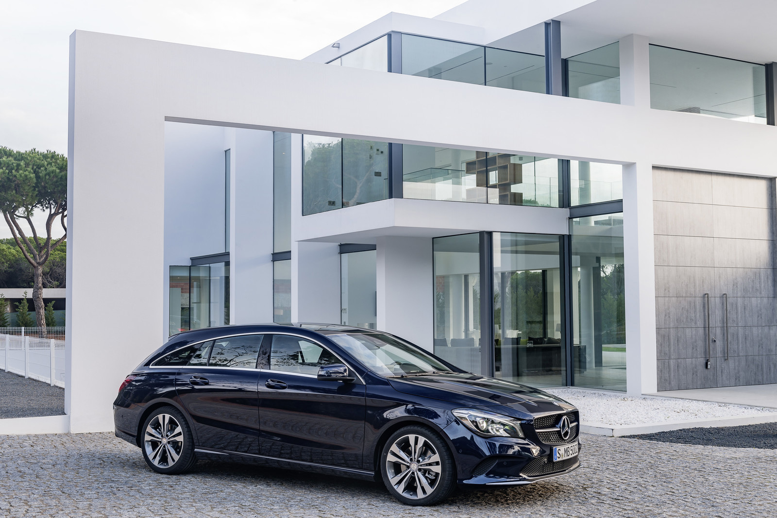 Nuevo Mercedes Benz CLA Shooting Brake 2016 QUADIS