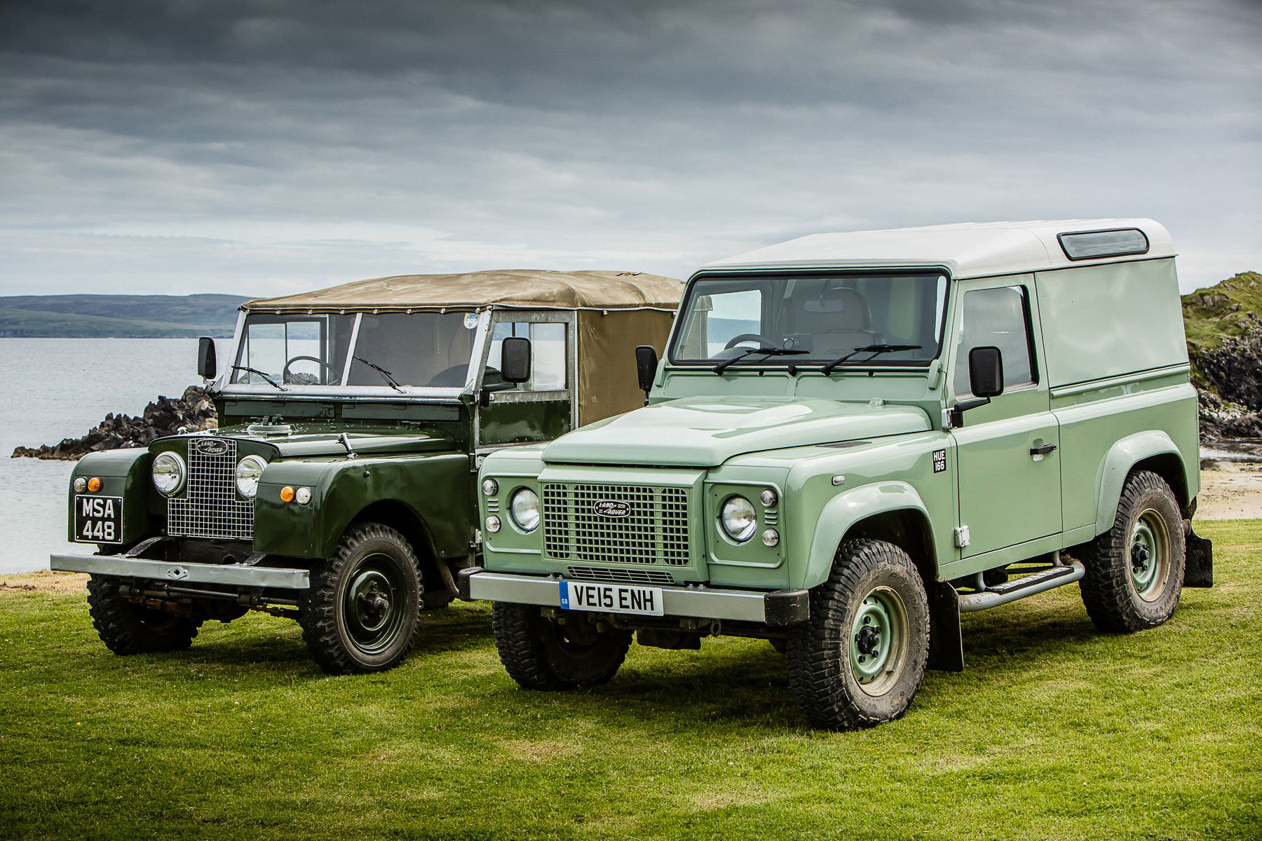 Land-Rover-Defender-Adventure-Edition