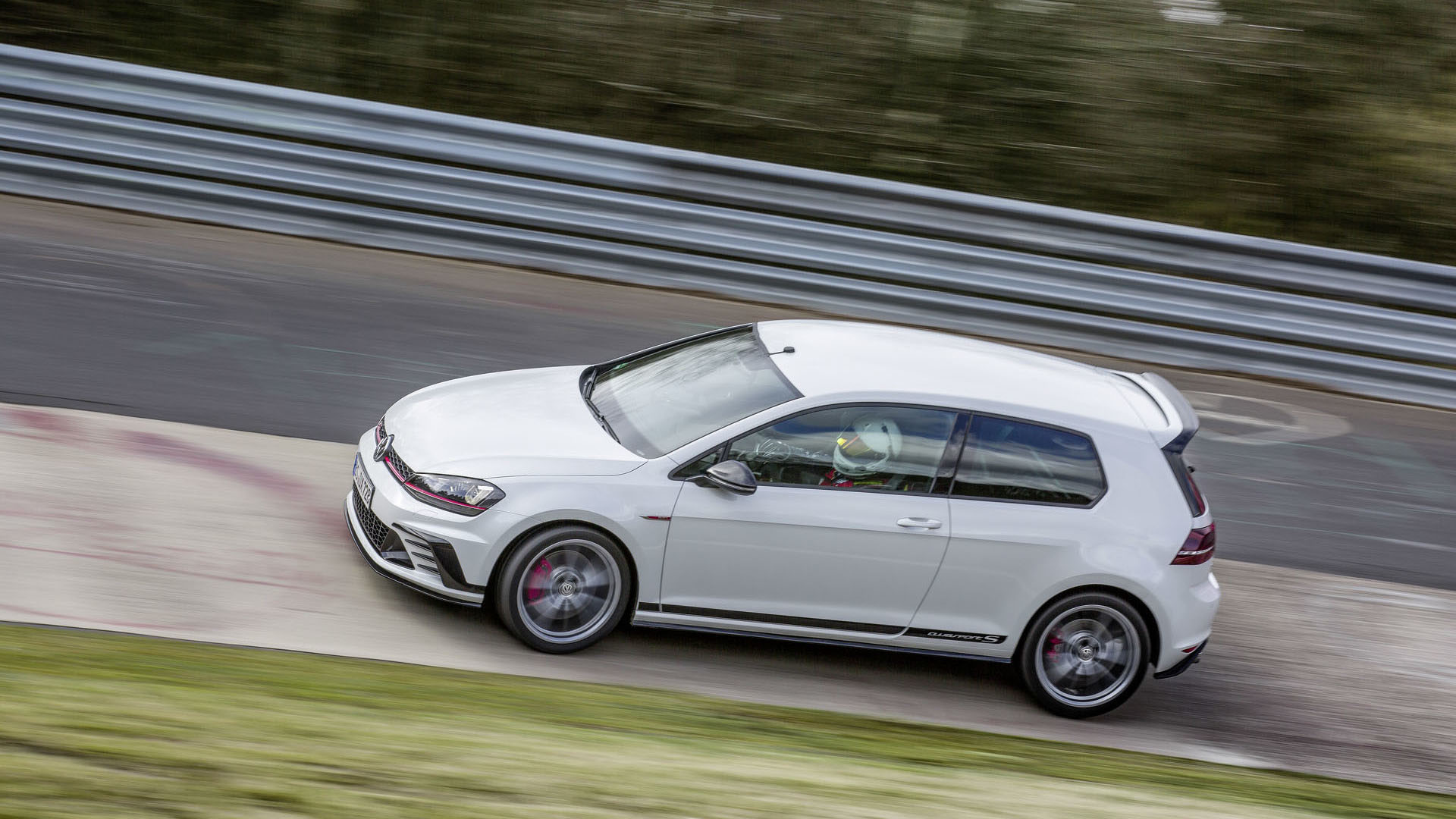 Volkswagen Golf GTI Clubsport S 2016 3