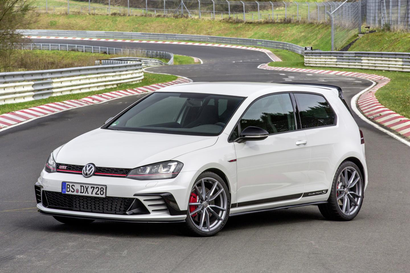 Volkswagen Golf GTI Clubsport S 2016 8