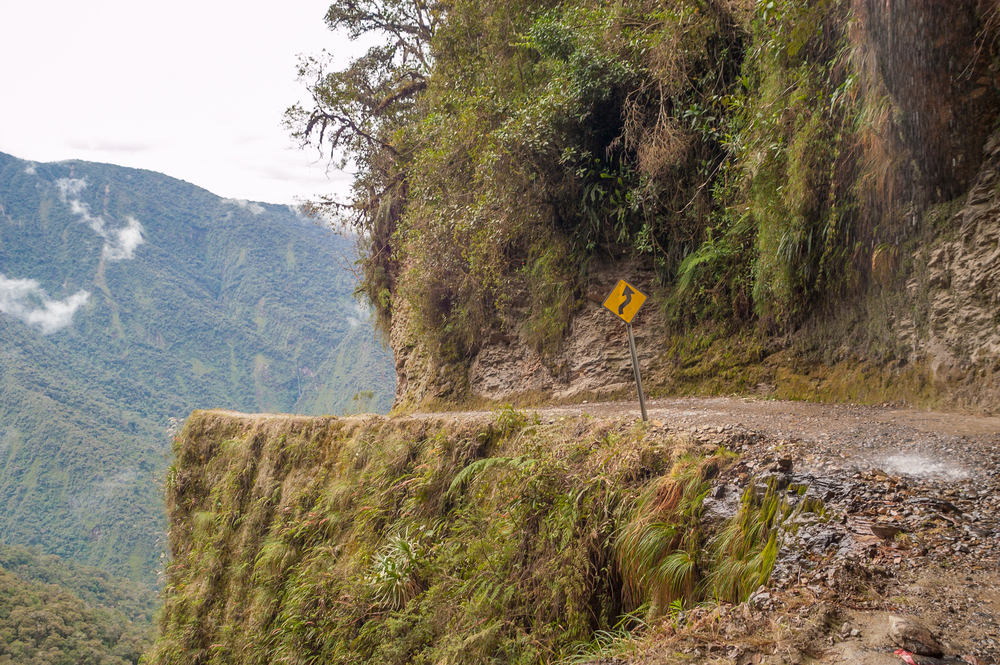 Carreteras espectaculares QUADIS Carretera Yungas Bolivia