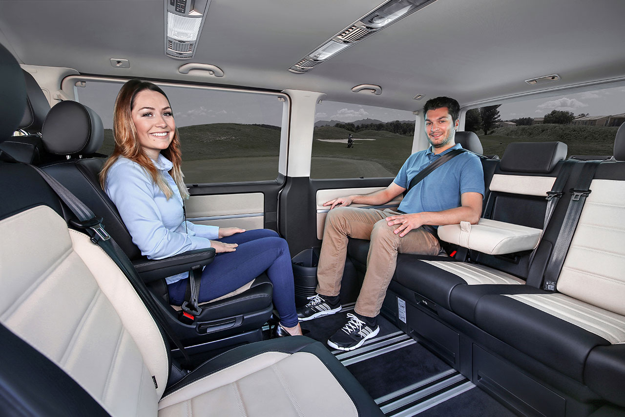 QUADIS Rent a Car Behobia Volkswagen Caravelle 5