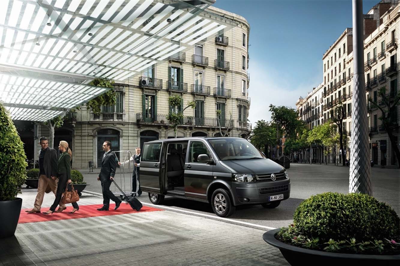 Alquiler furgoneta Volkswagen Caravelle Barcelona QUADIS Rent a Car 8